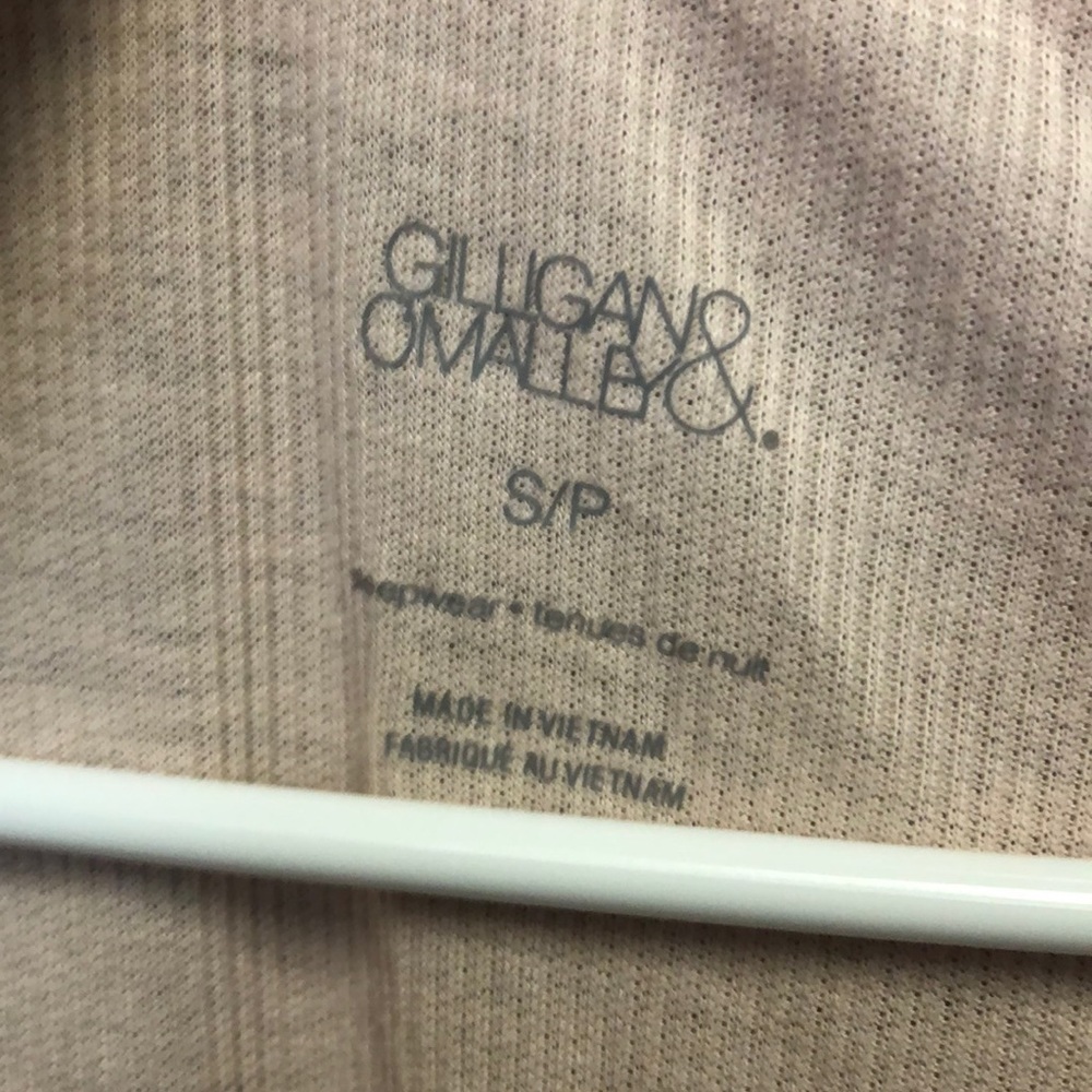 Gilligan & O’Malley pajama top - Picture 2 of 4